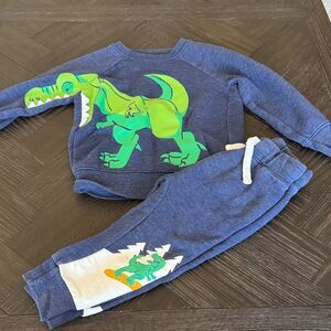old navy sweatsuit, dinosaur, blue, green, christmas, casual, gifts, toddler